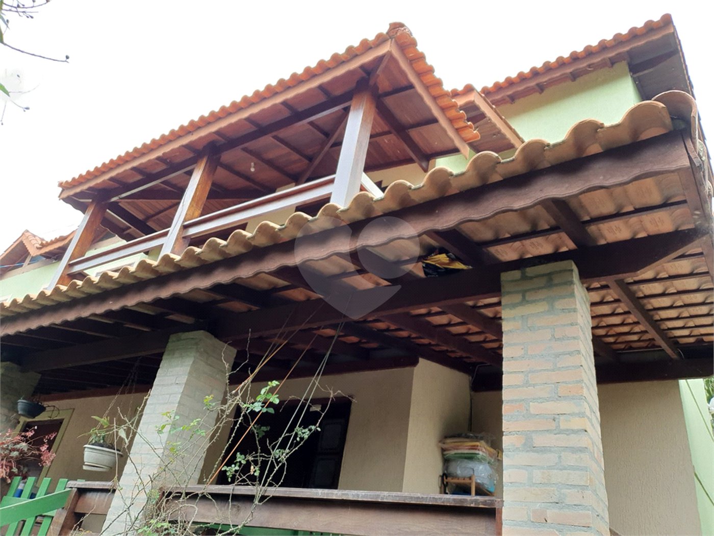 Casa à venda com 3 quartos, sendo 2 suítes, no condomínio Residencial Jardim Lago da Cantareira, Mairiporã - SP