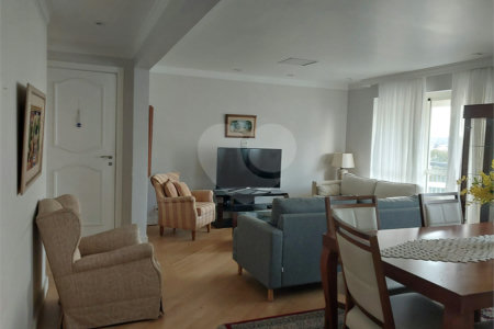 Apartamento à venda com 3 quartos, sendo 2 suítes,  em Cidade São Francisco, São Paulo, SP