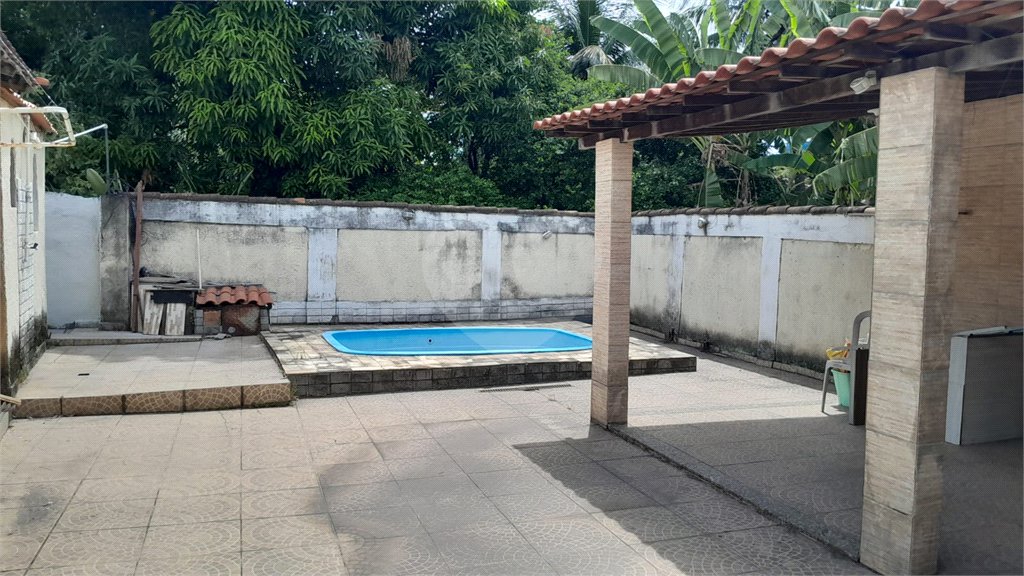 Casa à venda com 3 quartos em Santíssimo, Rio de Janeiro, RJ