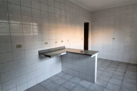 Casa à venda com 3 quartos, sendo 1 suíte, em Jardim Rosa Maria, São Paulo, SP