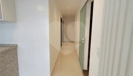 Apartamento para alugar com 2 quartos em Miguel Couto, Cabo Frio, RJ