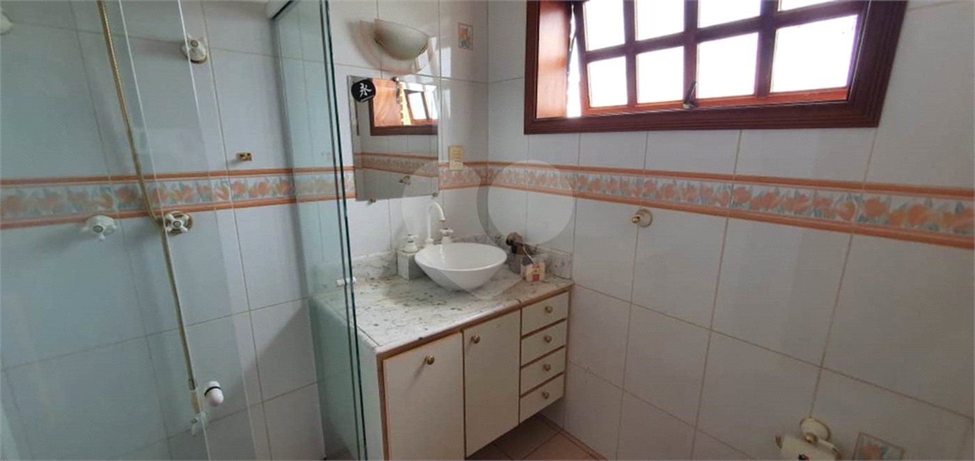 Sobrado à venda ou para alugar com 5 quartos, sendo 3 suítes,  em Tremembé, São Paulo, SP