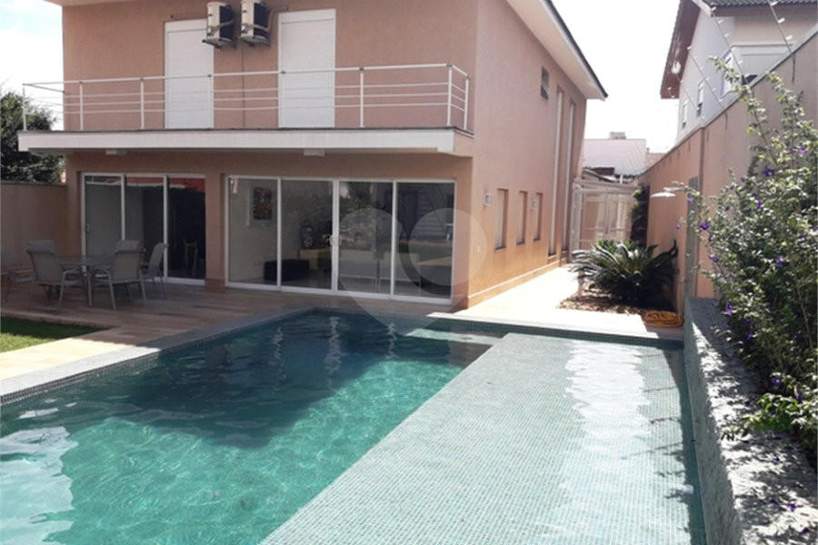 Casa à venda com 4 quartos, sendo 3 suítes, em Santana, São Paulo, SP