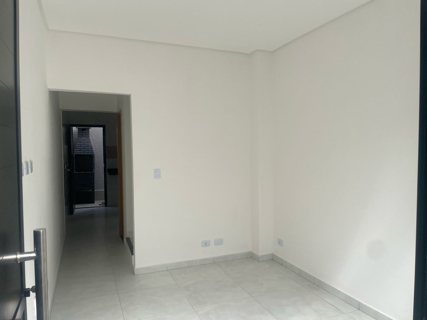 Casa de Vila à venda com 2 quartos, sendo 1 suíte, Pé na areia!!!