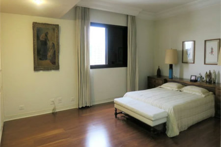 Apartamento à venda com 3 quartos, sendo 2 suítes,  em Real Parque, São Paulo, SP