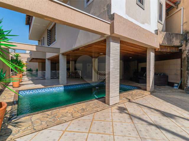 Casa à venda com 4 suítes em Jardim Prudência, São Paulo, SP