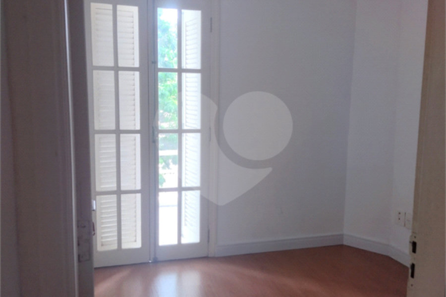 Sobrado à venda com 3 quartos, sendo 1 suíte,  em Jardim São Paulo(zona Norte), São Paulo, SP