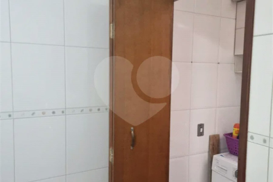 Casa à venda com 2 suítes no condomínio Residencial Maracujás, São Paulo - SP