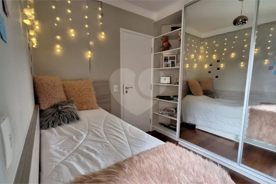 Casa à venda com 5 quartos, sendo 2 suítes,  no condomínio Floradas da Serra, São Paulo - SP