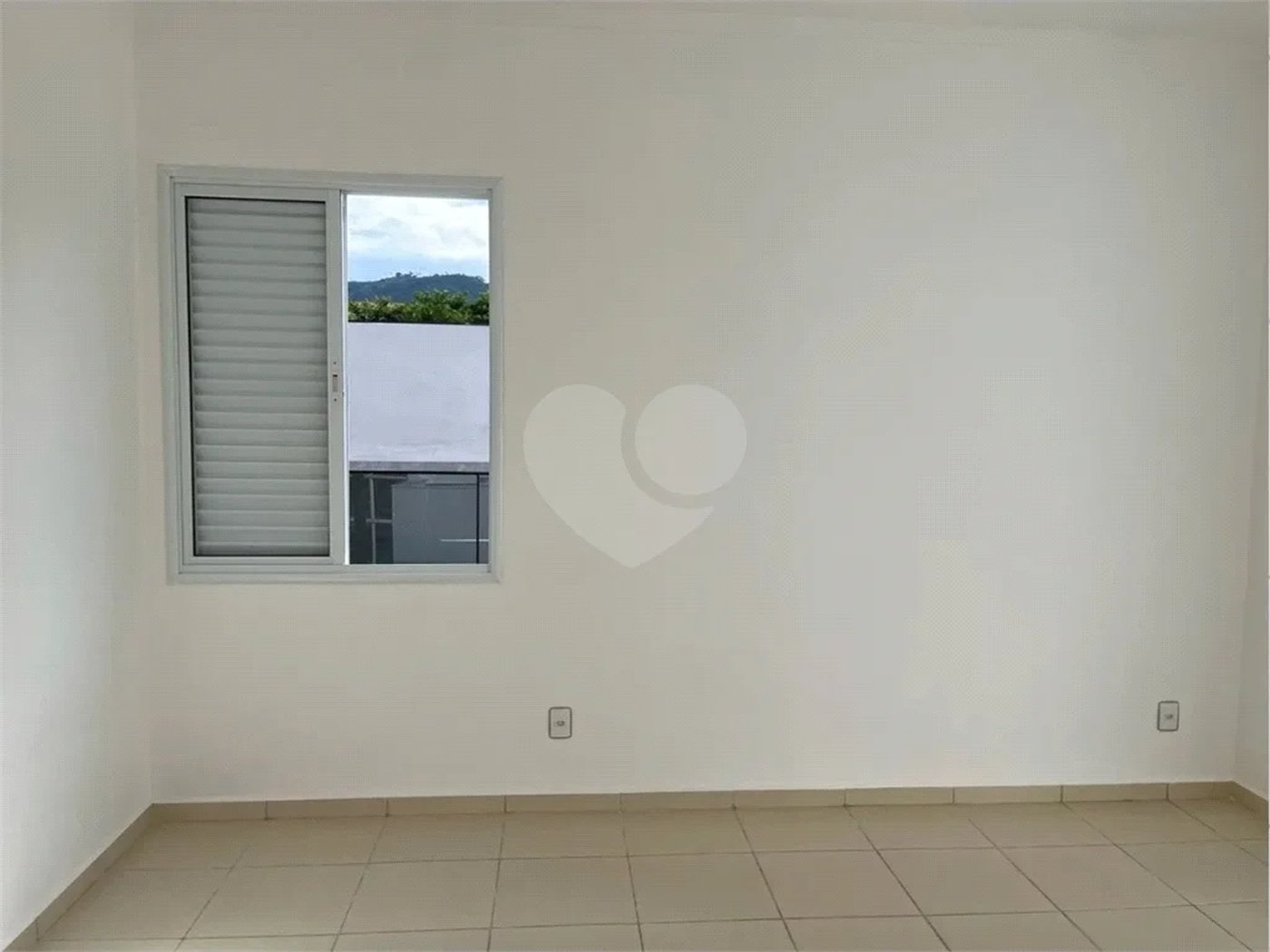 Casa para alugar com 3 suítes no condomínio Figueira Garden, Atibaia - SP