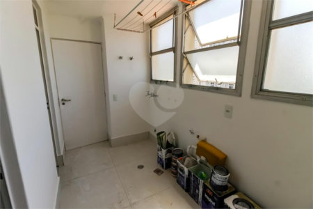 Apartamento à venda com 3 quartos, sendo 2 suítes, em Vila Andrade, São Paulo, SP