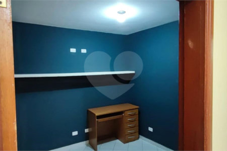 Casa à venda com 3 quartos, sendo 1 suíte, no condomínio Residencial Gabriela, São Paulo - SP