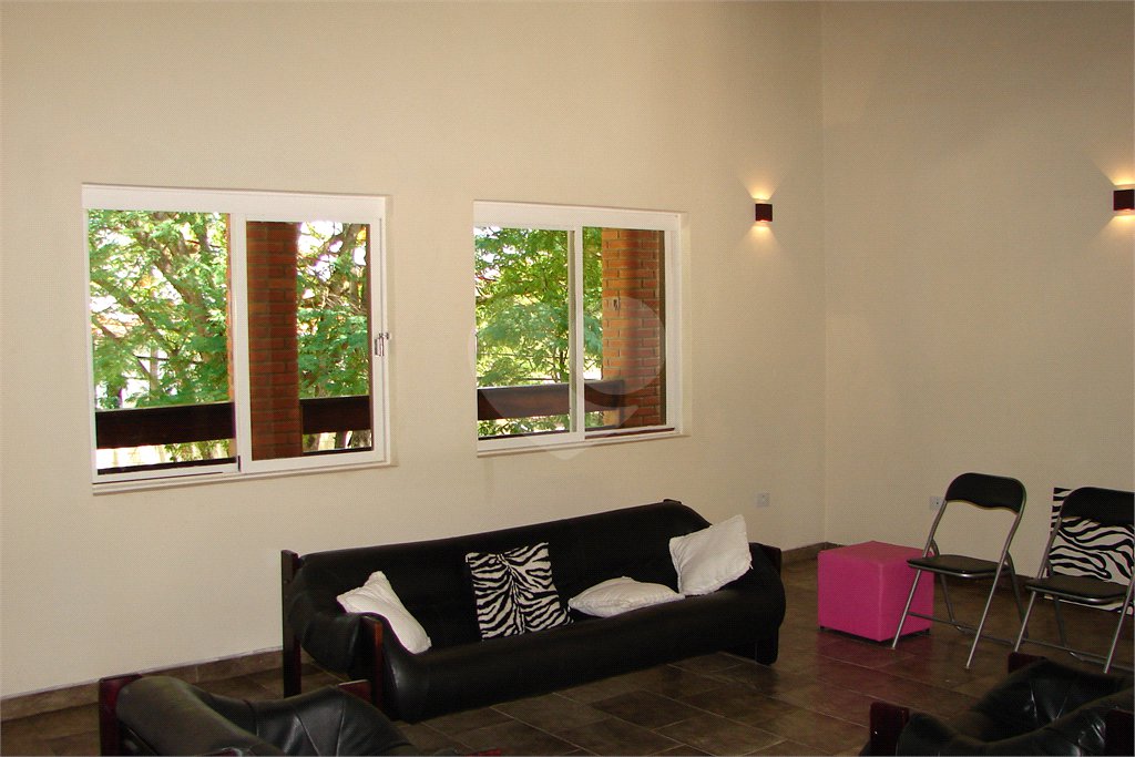 Casa à venda com 3 quartos, sendo 1 suíte, no condomínio Estância Marambaia, Vinhedo - SP