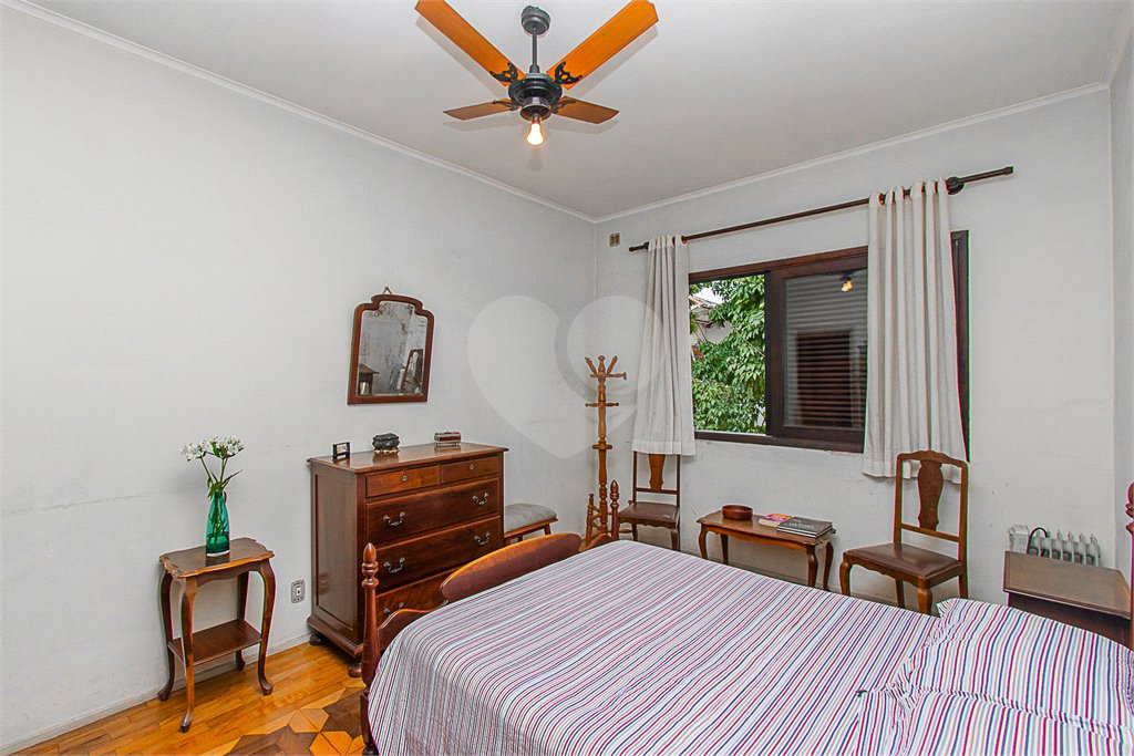 Sobrado à venda com 5 quartos em Vila Mariana, São Paulo, SP