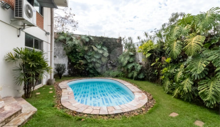 Casa à venda com 4 quartos, sendo 1 suíte,  em Jardim Marajoara, São Paulo, SP