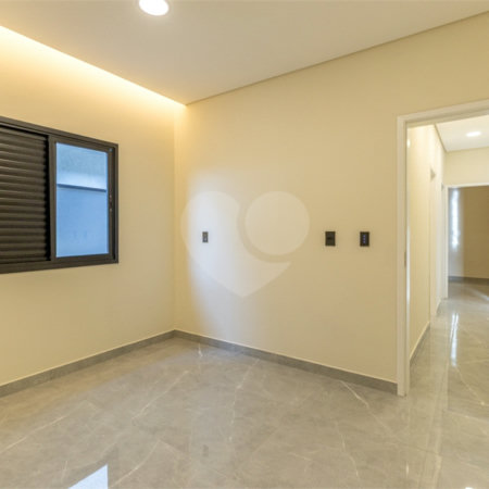 Casa à venda com 3 quartos, sendo 1 suíte, no condomínio Reserva do Vale, Caçapava - SP