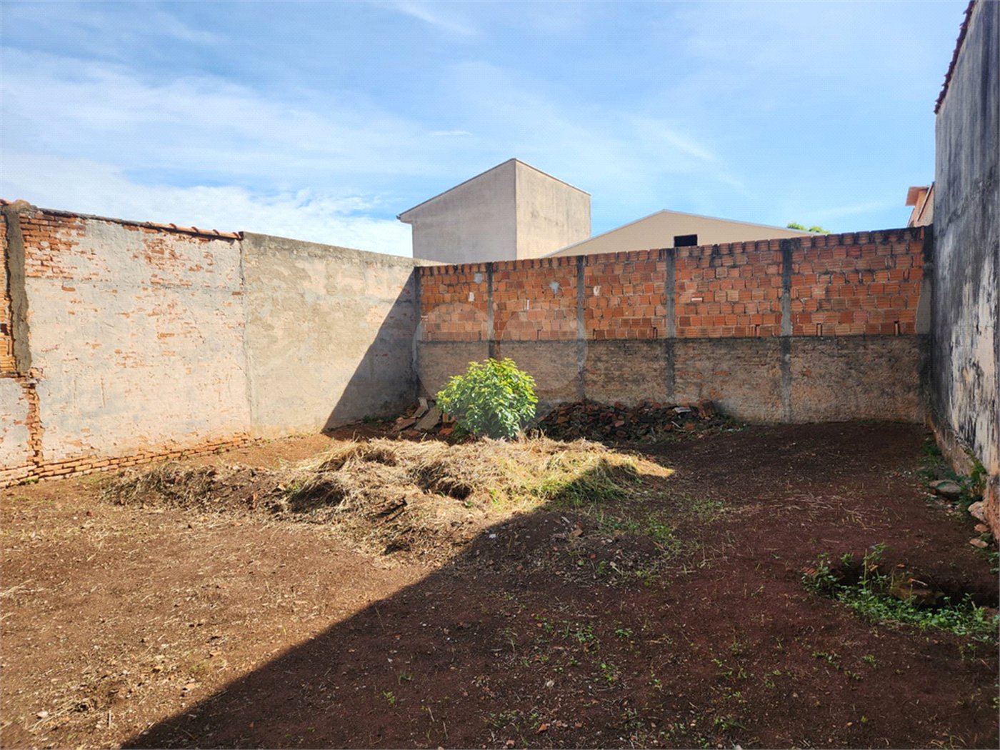 Casa à venda com 2 quartos em Vila Cidade Industrial (vila Xavier), Araraquara, SP
