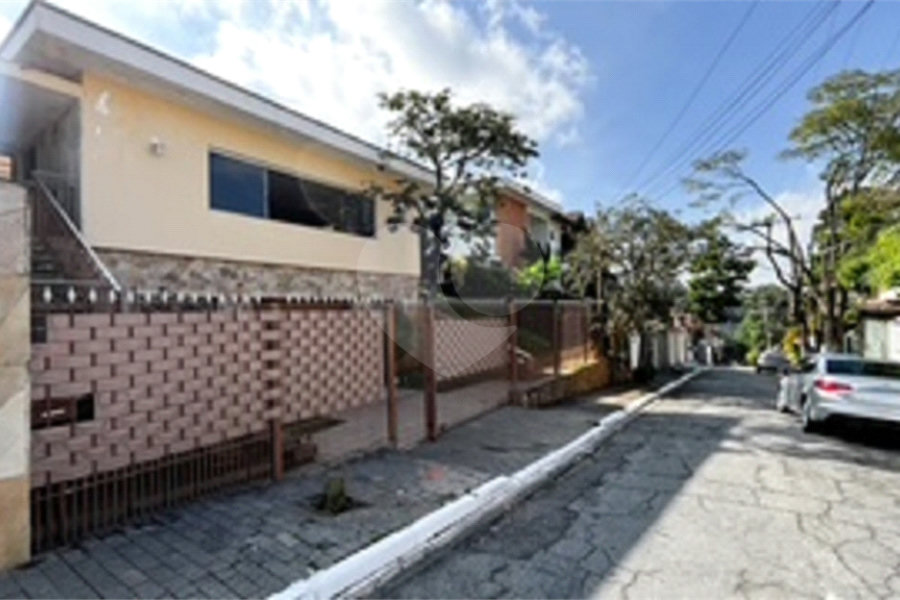 Casa Térrea à venda com 3 quartos, sendo 1 suíte, em Horto Florestal, São Paulo, SP