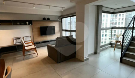 Linda Cobertura Duplex para venda no Jardim Paulista com 87,45 m² decorada!