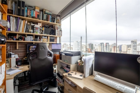Apartamento à venda com 2 quartos, sendo 1 suíte,  em Vila Olímpia, São Paulo, SP