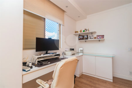 Apartamento à venda com 3 quartos, sendo 1 suíte, em Jardim Marajoara, São Paulo, SP