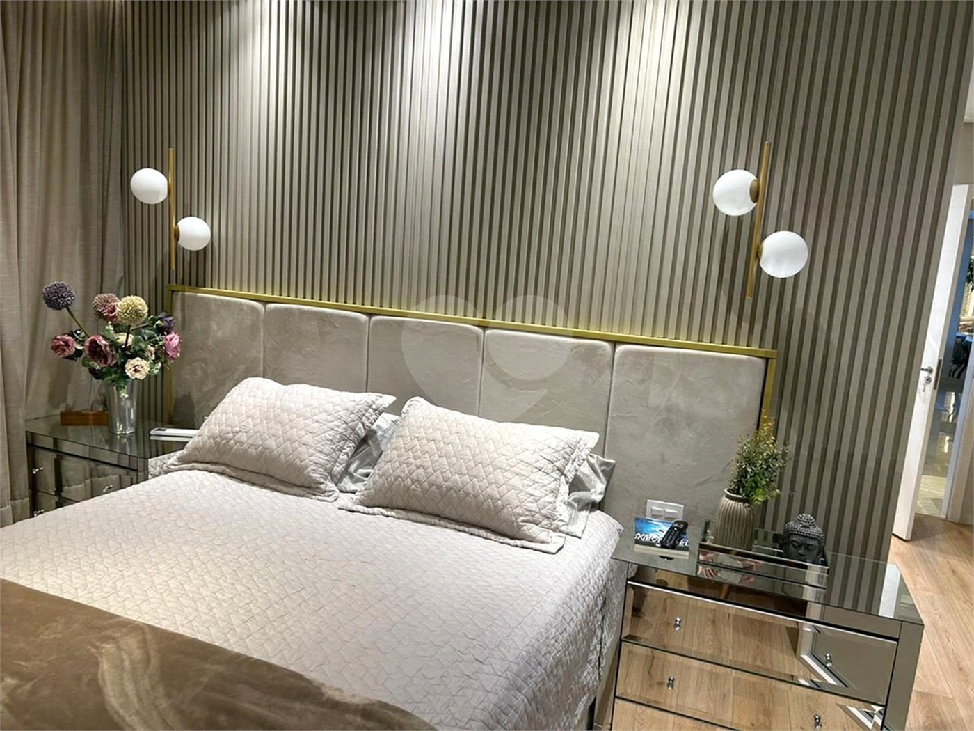 Apartamento à venda com 3 quartos, sendo 1 suíte, em Vila Anastácio, São Paulo, SP