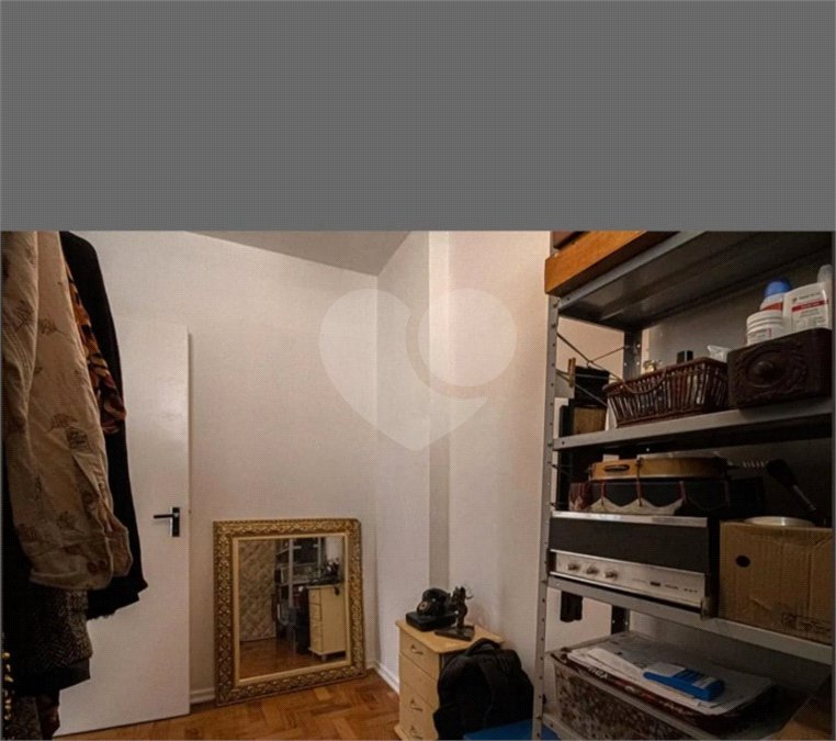 Apartamento à venda com 3 quartos, sendo 1 suíte,  em Aclimação, São Paulo, SP