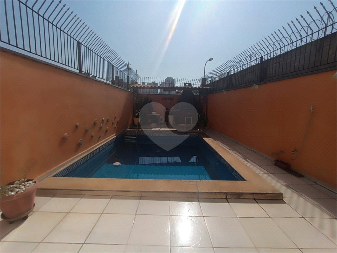 Sobrado à venda com 3 quartos, sendo 1 suíte, em Jaguaré, São Paulo, SP