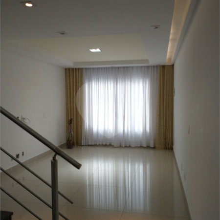 Sobrado à venda com 3 quartos, sendo 1 suíte, em Vila Pita, São Paulo, SP