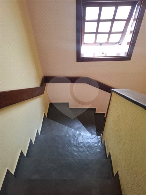 Casa à venda com 4 quartos, sendo 1 suíte, no condomínio Conjunto Residencial Green Village I, Mogi das Cruzes - SP
