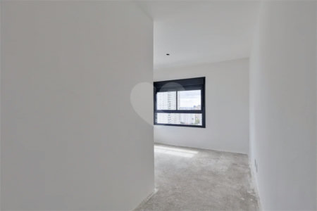 Apartamento à venda com 2 suítes em Santo Amaro, São Paulo, SP