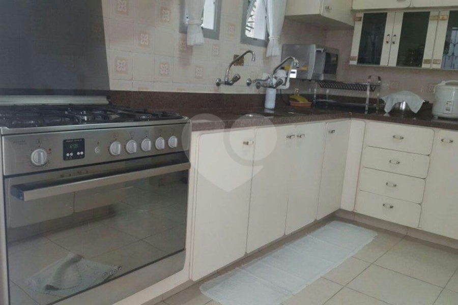 Sobrado à venda com 4 quartos, sendo 2 suítes,  em Jardim Franca, São Paulo, SP