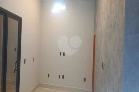 Casa Térrea à venda com 3 quartos, sendo 1 suíte, em Jardim Bom Sucesso, Indaiatuba, SP
