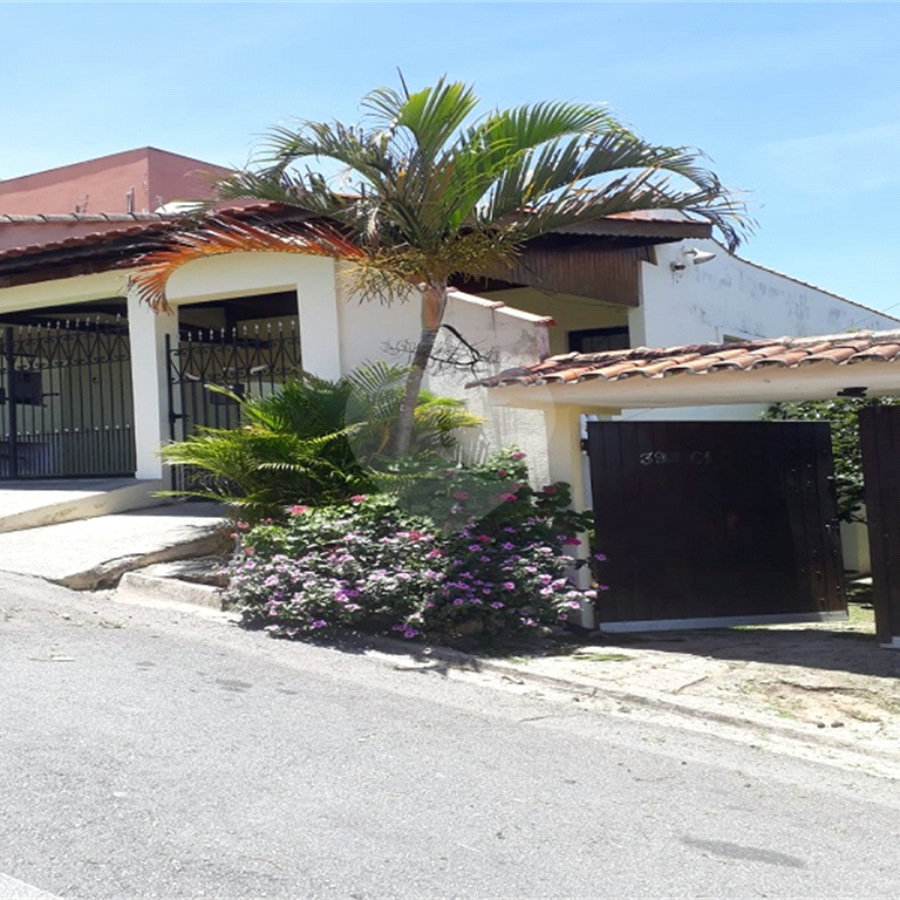 Sobrado à venda com 4 quartos em Jardim Galetto, Itatiba, SP