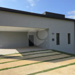 Casa à venda com 4 quartos, sendo 3 suítes, no condomínio Village Ipanema 2, Araçoiaba da Serra - SP