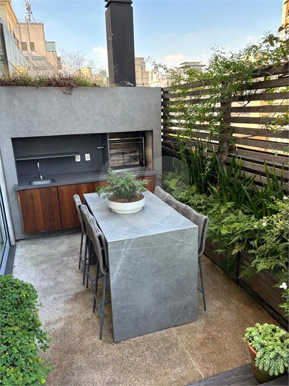 Apartamento à venda com 3 quartos, sendo 1 suíte, em Cerqueira César, São Paulo, SP