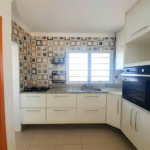 Casa à venda com 3 quartos, sendo 1 suíte, no condomínio Apeu, São Paulo - SP