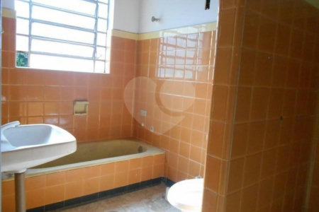 Casa à venda com 3 quartos em Mirandópolis, São Paulo, SP