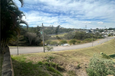 Casa à venda com 3 suítes no condomínio Campo de Toscana, Vinhedo - SP