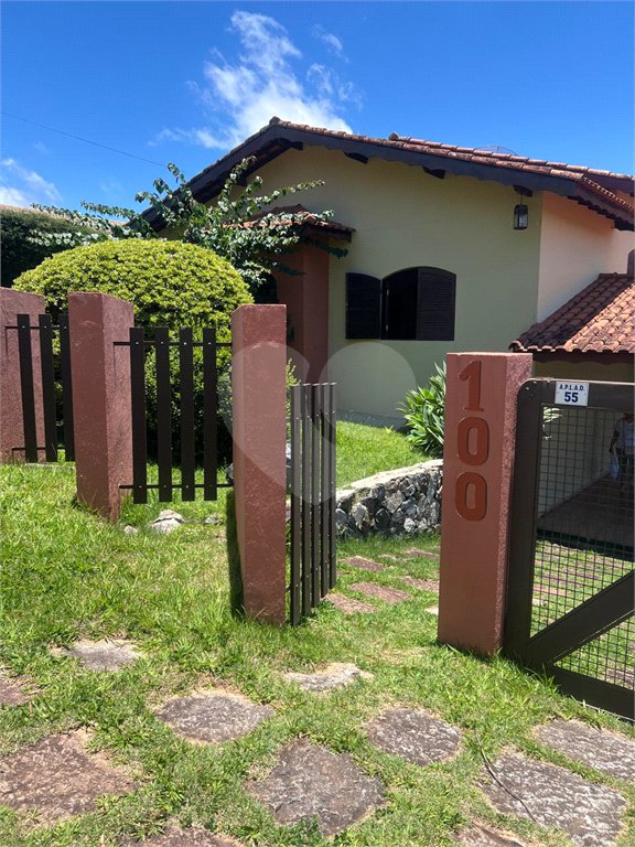 Casa à venda com 4 quartos, sendo 1 suíte, em Alpes D'ouro, Bom Jesus dos Perdões, SP