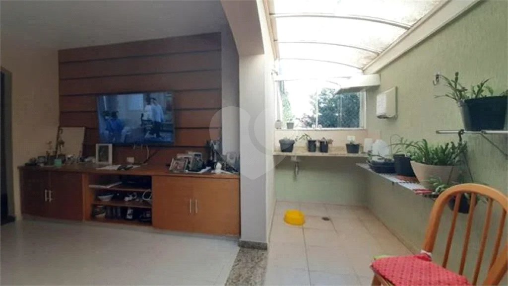Casa à venda com 4 quartos, sendo 2 suítes, em MORUMBI, São Paulo, SP