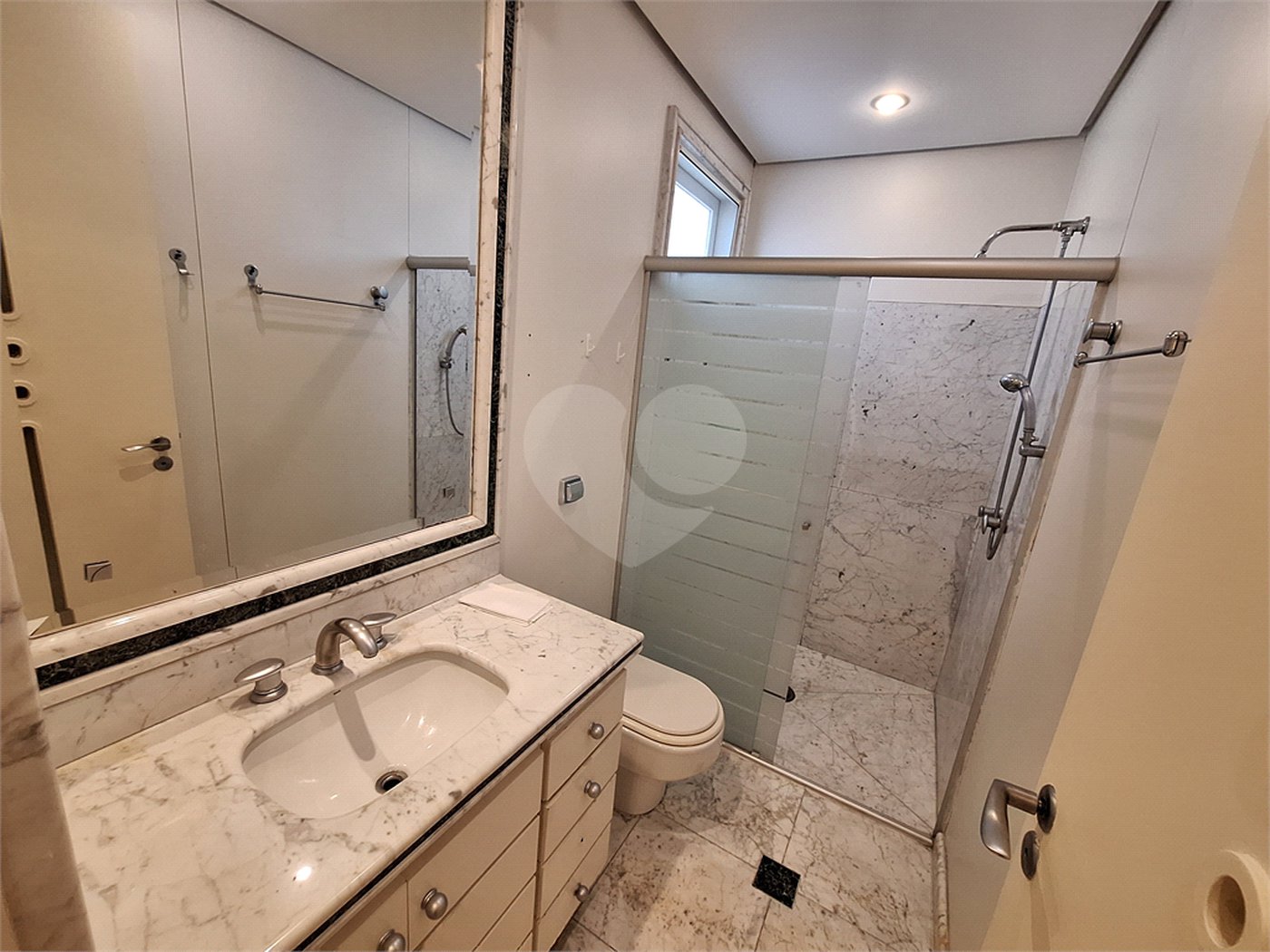 Casa à venda com 4 suítes no condomínio Villagio DI Sopra, São Paulo - SP