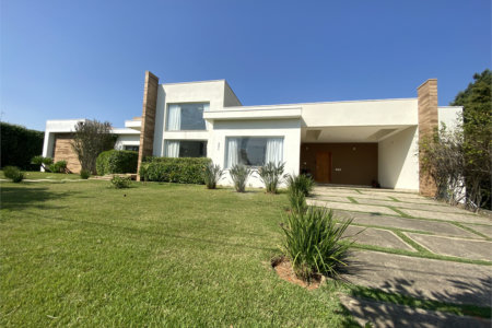 Casa à venda com 6 quartos, sendo 5 suítes, no condomínio Monte Belo, Salto - SP