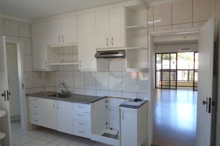 Apartamento à venda com 3 quartos, sendo 1 suíte, em Vila Oliveira, Mogi das Cruzes, SP