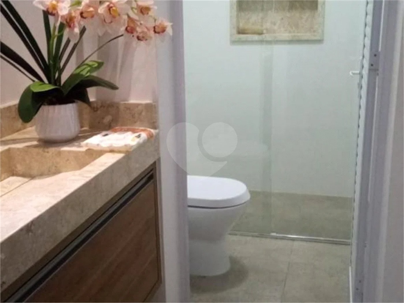 Casa à venda com 3 quartos, sendo 1 suíte, no condomínio Ibiaram 1, Itupeva - SP