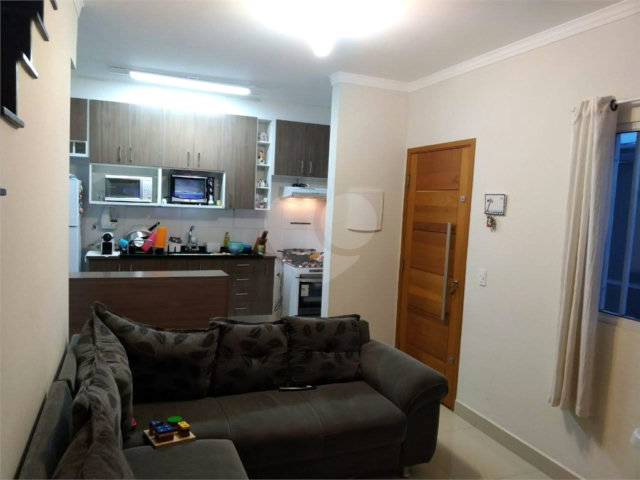 Casa à venda com 2 suítes no condomínio Residencial Matos, São Paulo - SP