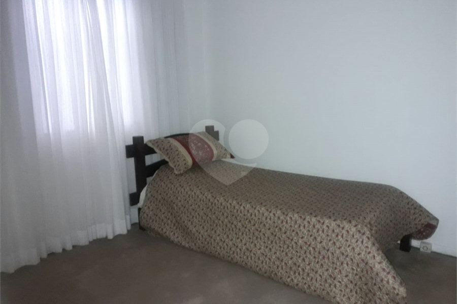 Sobrado à venda com 3 quartos, sendo 1 suíte, em Vila Paulicéia, São Paulo, SP
