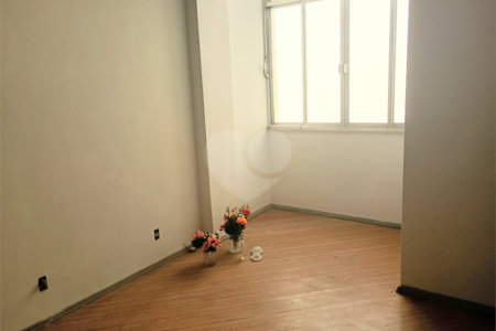 Apartamento à venda com 3 quartos, sendo 1 suíte, em Laranjeiras, Rio de Janeiro, RJ