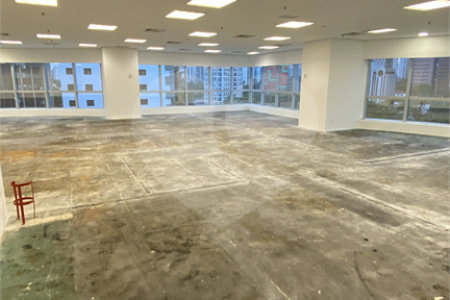 Sala comercial a 4 minutos estação Berrini