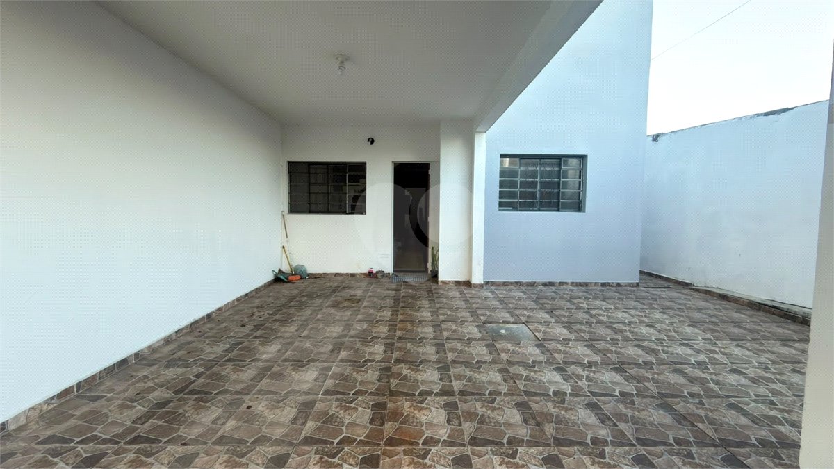 Sobrado à venda com 4 quartos, sendo 1 suíte, em Jardim Wanel Ville V, Sorocaba, SP